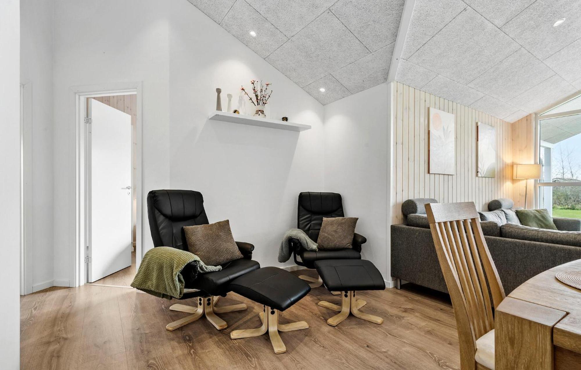 Beautiful Home In Tarm With Sauna Kültér fotó